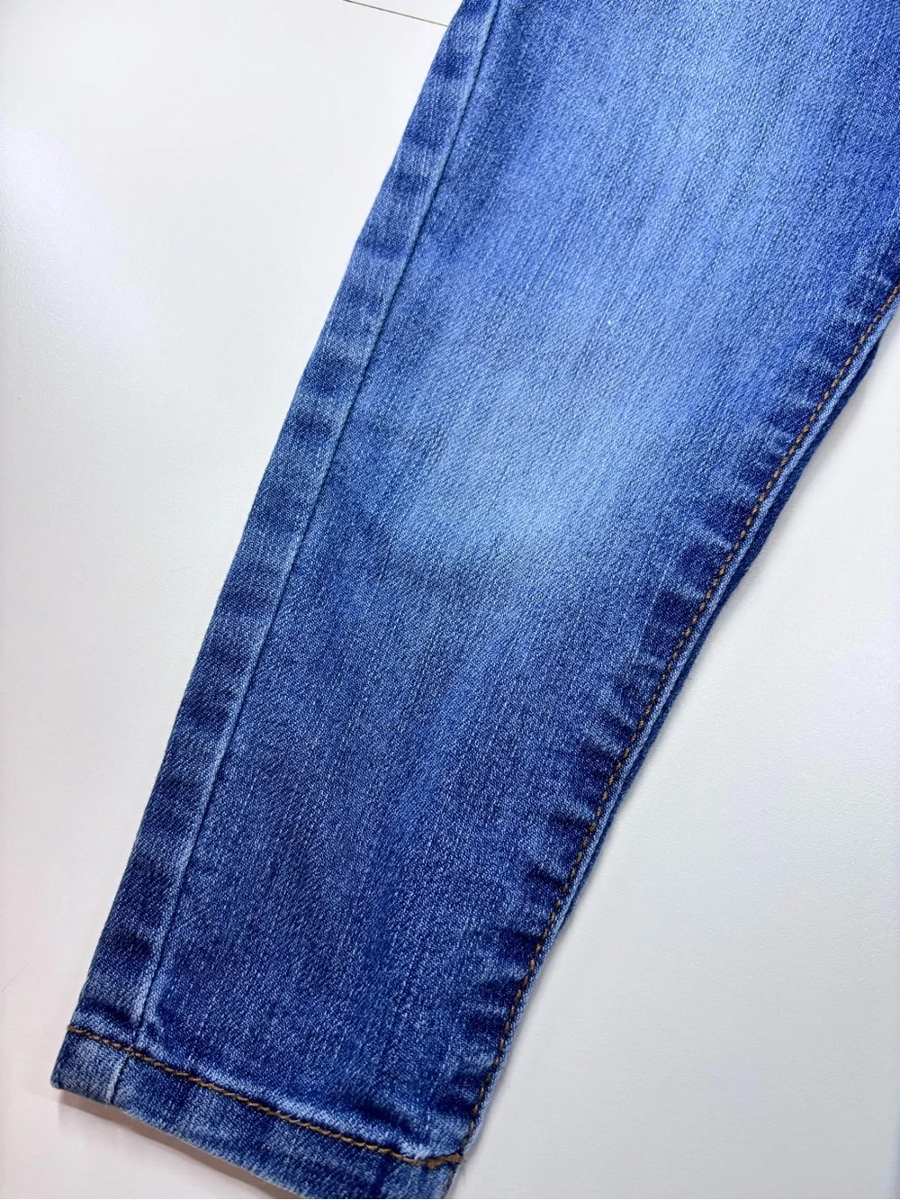 OshKosh B'gosh Blue Denim Jeggings with Contrast Stitching Child Size 18M